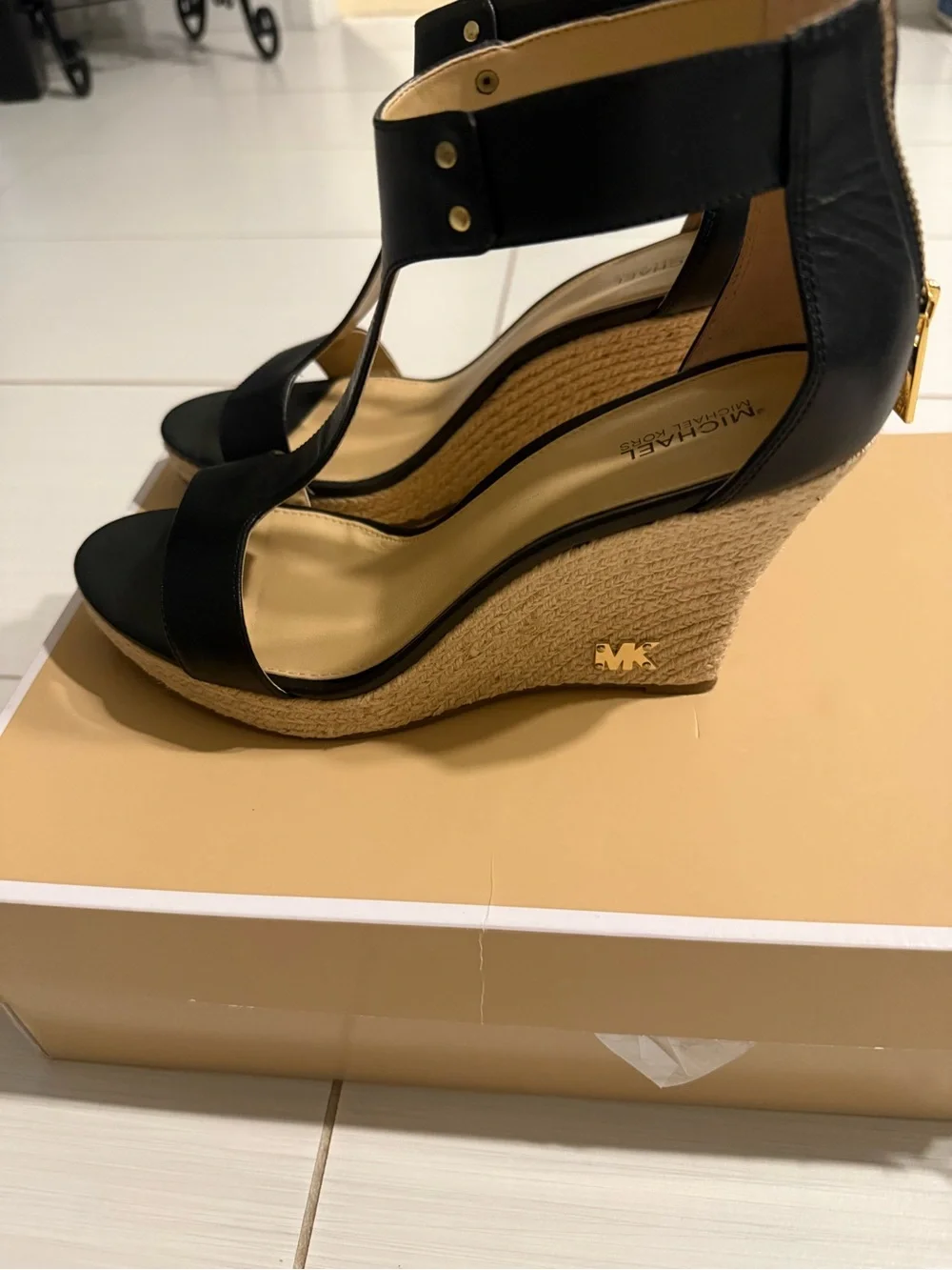 MICHAEL Michael Kors sleek black